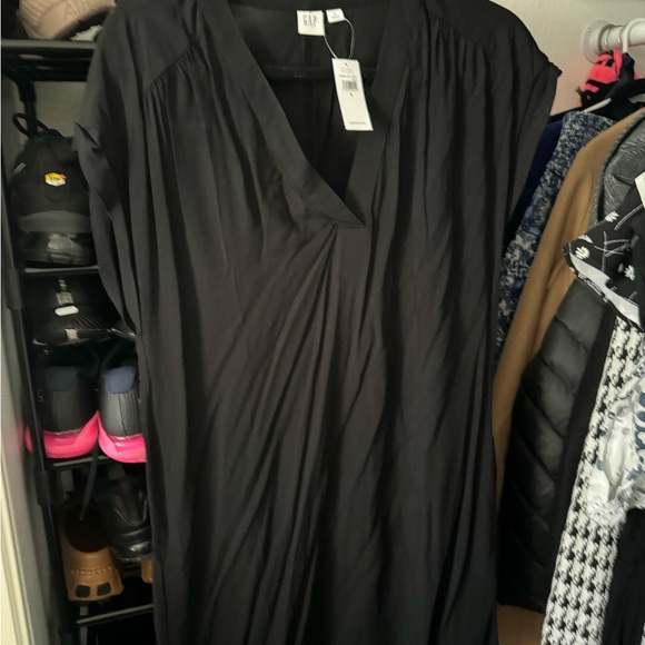 Excellent condition dress for women size 6,8,10 very good prices. - Picture 3 of 13